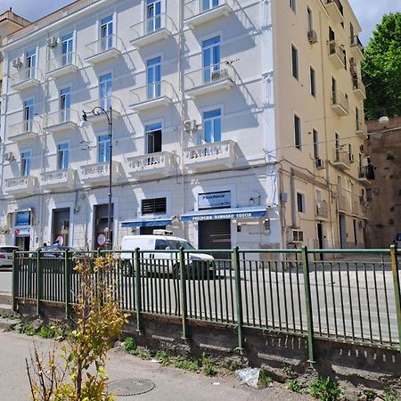 Ti Porto Al Centro Unforgettable Moments Apartment Salerno Exterior photo