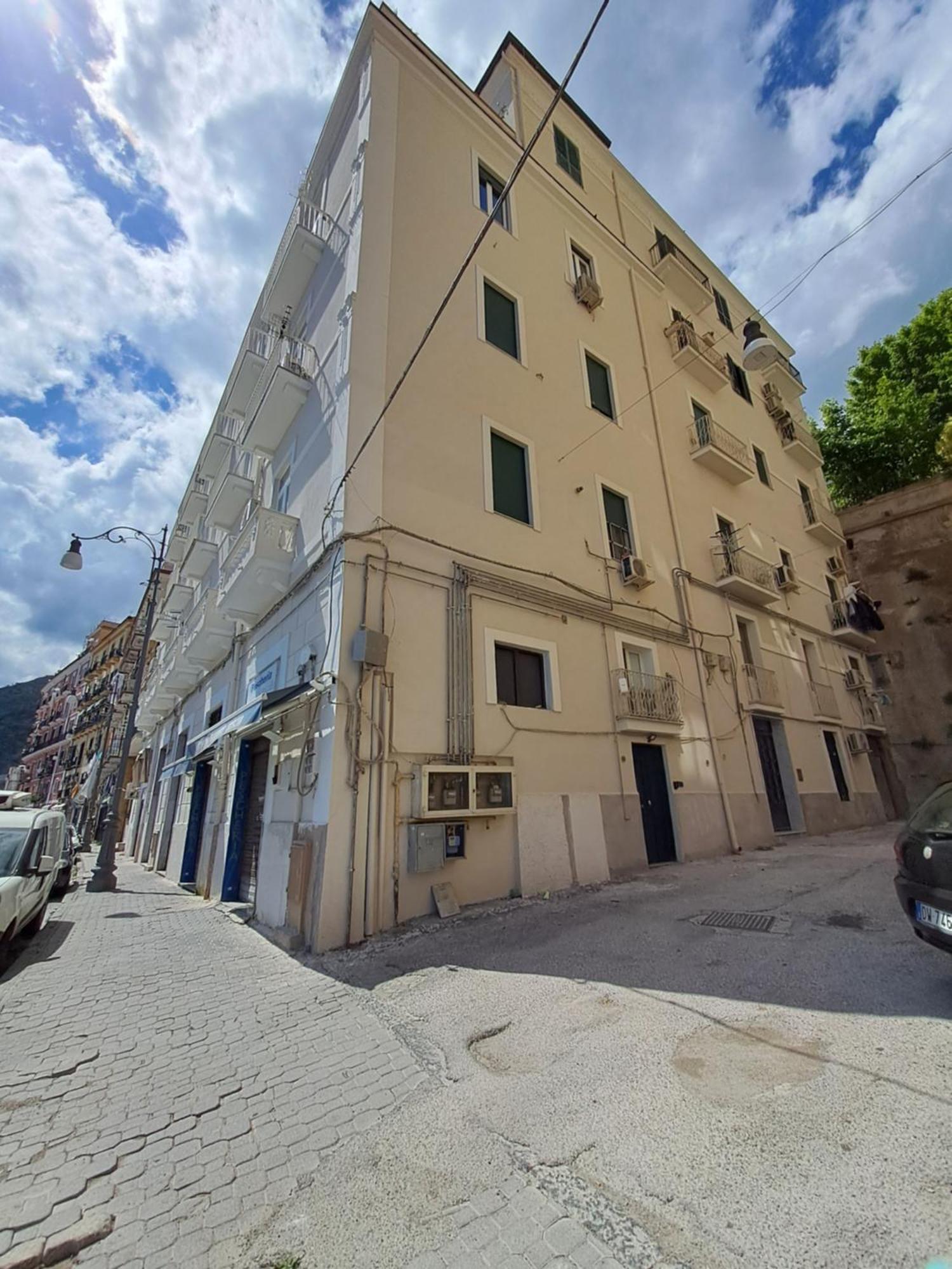Ti Porto Al Centro Unforgettable Moments Apartment Salerno Exterior photo